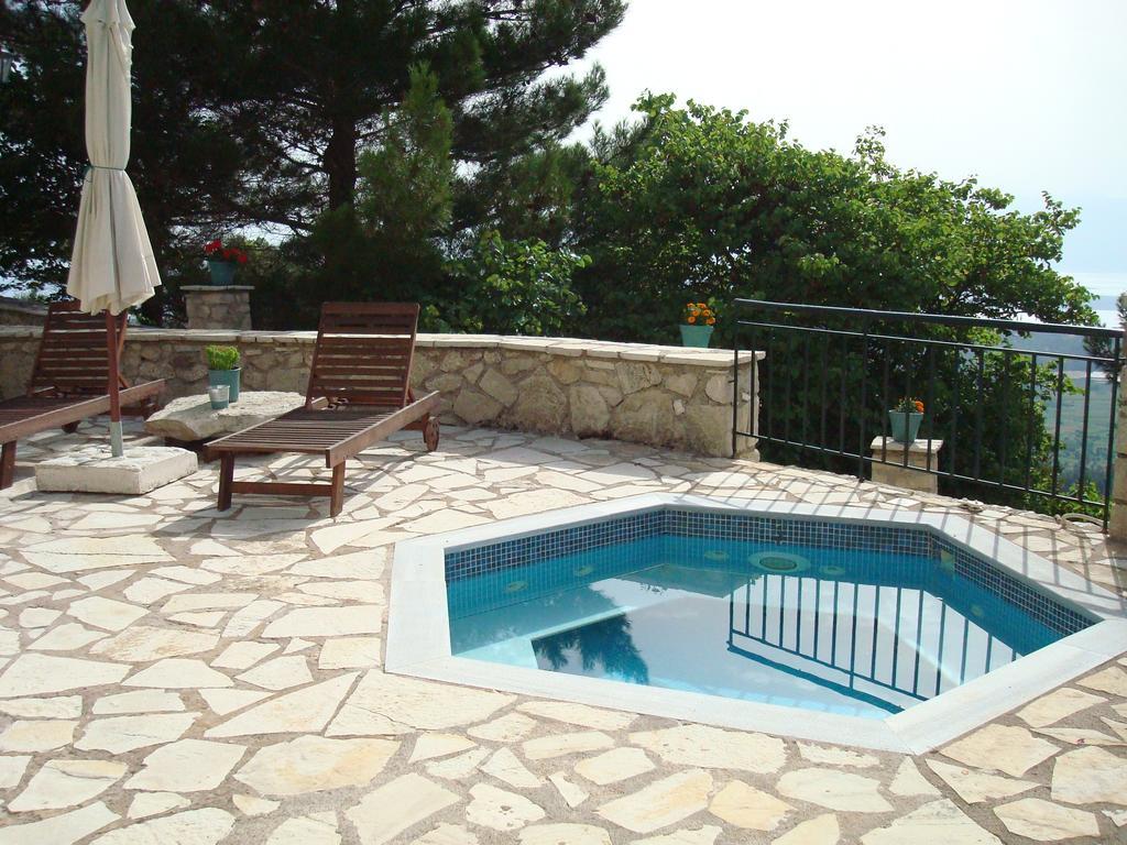 Merlot Village Rental Properties Kariá 외부 사진